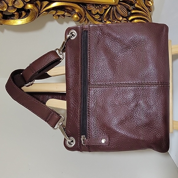 Fossil Leather Crossbody Bag in beautiful Cherry Brown🤎🐿 - Picture 7 of 12